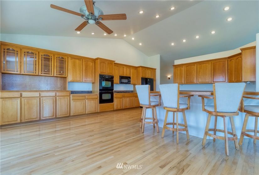 5452 Frog Hollow, Walla Walla, Washington 99362, 4 Bedrooms Bedrooms, ,4 BathroomsBathrooms,Residential,For Sale,Frog Hollow,NWM1852460