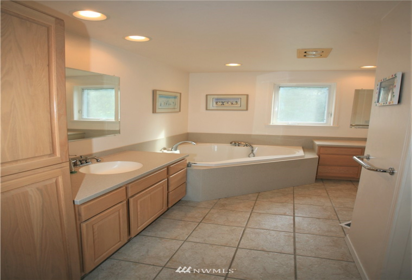 3249 St Rt 105, North Cove, Washington 98547, 2 Bedrooms Bedrooms, ,1 BathroomBathrooms,Residential,For Sale,Mar Vista,St Rt 105,NWM1852762