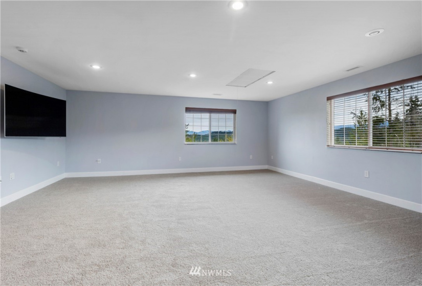 19801 192nd, Orting, Washington 98360, 4 Bedrooms Bedrooms, ,3 BathroomsBathrooms,Residential,For Sale,192nd,NWM1852983