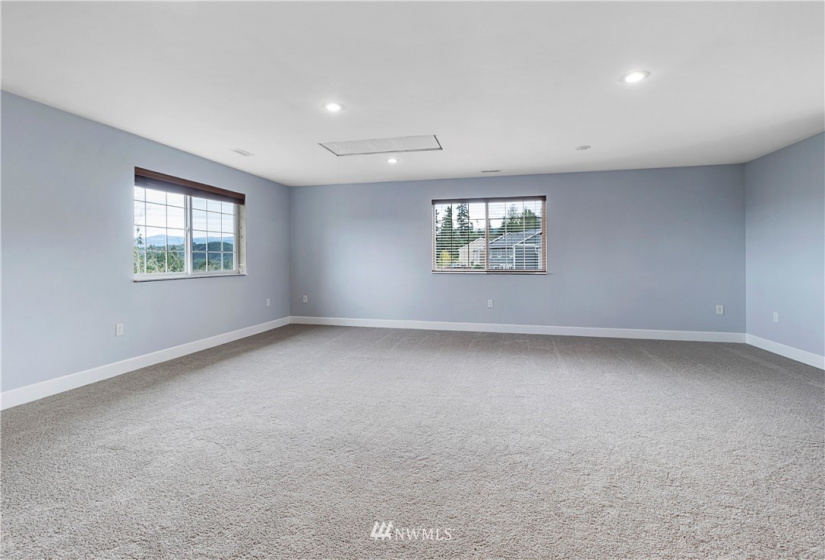 19801 192nd, Orting, Washington 98360, 4 Bedrooms Bedrooms, ,3 BathroomsBathrooms,Residential,For Sale,192nd,NWM1852983