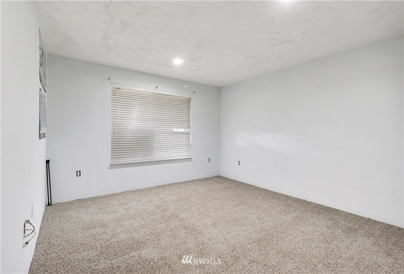 19801 192nd, Orting, Washington 98360, 4 Bedrooms Bedrooms, ,3 BathroomsBathrooms,Residential,For Sale,192nd,NWM1852983