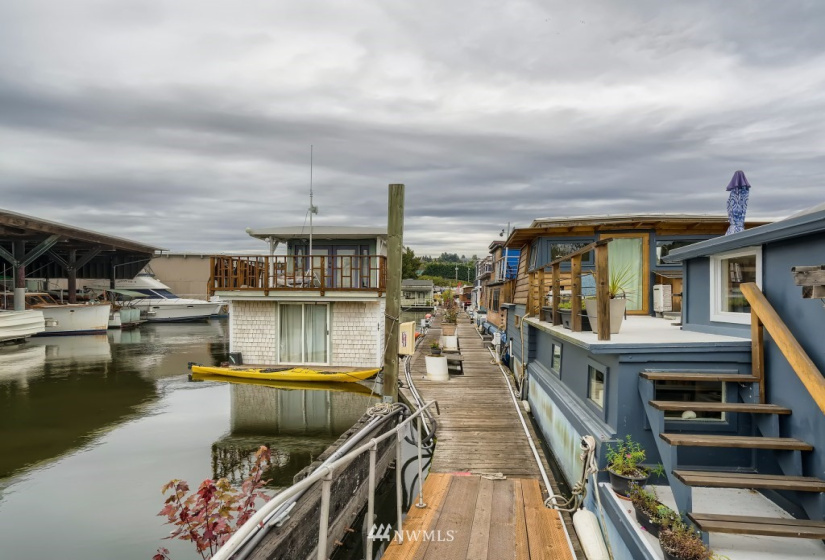1080 Ewing, Seattle, Washington 98109, 1 Bedroom Bedrooms, ,1 BathroomBathrooms,Residential,For Sale,Nickerson Marina,Ewing,NWM1852217
