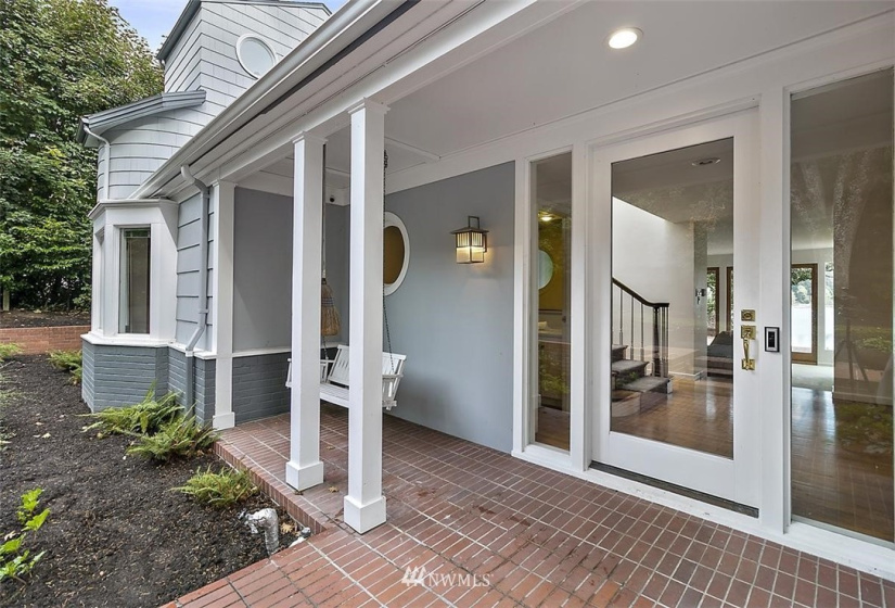 11707 Gravelly Lake, Lakewood, Washington 98499, 6 Bedrooms Bedrooms, ,Residential,For Sale,Interlaaken,Gravelly Lake,NWM1848870