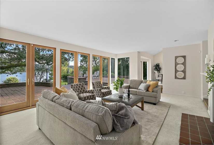 11707 Gravelly Lake, Lakewood, Washington 98499, 6 Bedrooms Bedrooms, ,Residential,For Sale,Interlaaken,Gravelly Lake,NWM1848870