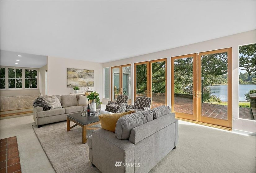 11707 Gravelly Lake, Lakewood, Washington 98499, 6 Bedrooms Bedrooms, ,Residential,For Sale,Interlaaken,Gravelly Lake,NWM1848870