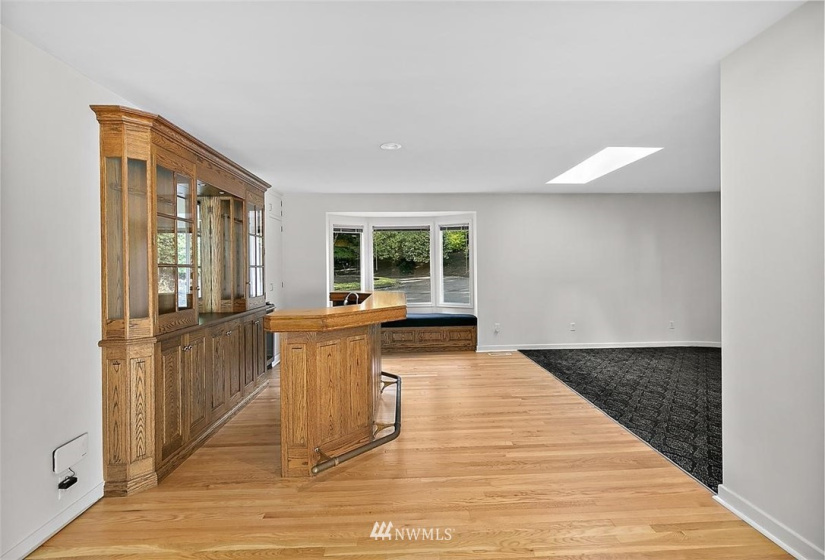 11707 Gravelly Lake, Lakewood, Washington 98499, 6 Bedrooms Bedrooms, ,Residential,For Sale,Interlaaken,Gravelly Lake,NWM1848870