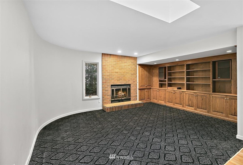 11707 Gravelly Lake, Lakewood, Washington 98499, 6 Bedrooms Bedrooms, ,Residential,For Sale,Interlaaken,Gravelly Lake,NWM1848870