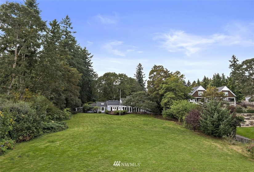 11707 Gravelly Lake, Lakewood, Washington 98499, 6 Bedrooms Bedrooms, ,Residential,For Sale,Interlaaken,Gravelly Lake,NWM1848870