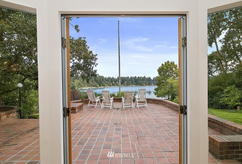 11707 Gravelly Lake, Lakewood, Washington 98499, 6 Bedrooms Bedrooms, ,Residential,For Sale,Interlaaken,Gravelly Lake,NWM1848870