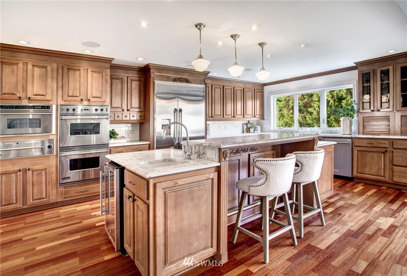 3338 Shore, Seattle, Washington 98112, 5 Bedrooms Bedrooms, ,4 BathroomsBathrooms,Residential,For Sale,Broadmoor,Shore,NWM1854139