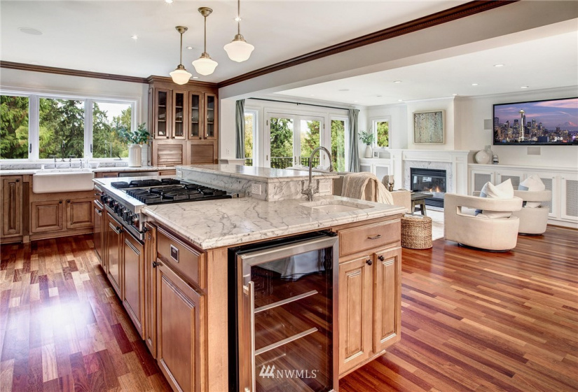 3338 Shore, Seattle, Washington 98112, 5 Bedrooms Bedrooms, ,4 BathroomsBathrooms,Residential,For Sale,Broadmoor,Shore,NWM1854139