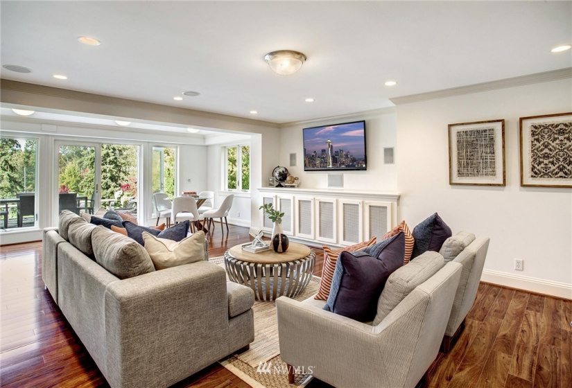 3338 Shore, Seattle, Washington 98112, 5 Bedrooms Bedrooms, ,4 BathroomsBathrooms,Residential,For Sale,Broadmoor,Shore,NWM1854139