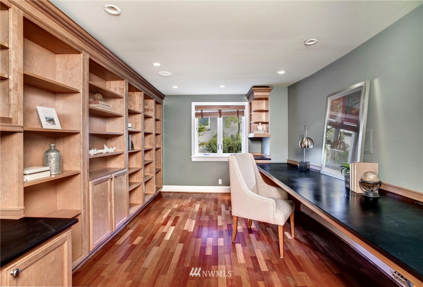 3338 Shore, Seattle, Washington 98112, 5 Bedrooms Bedrooms, ,4 BathroomsBathrooms,Residential,For Sale,Broadmoor,Shore,NWM1854139