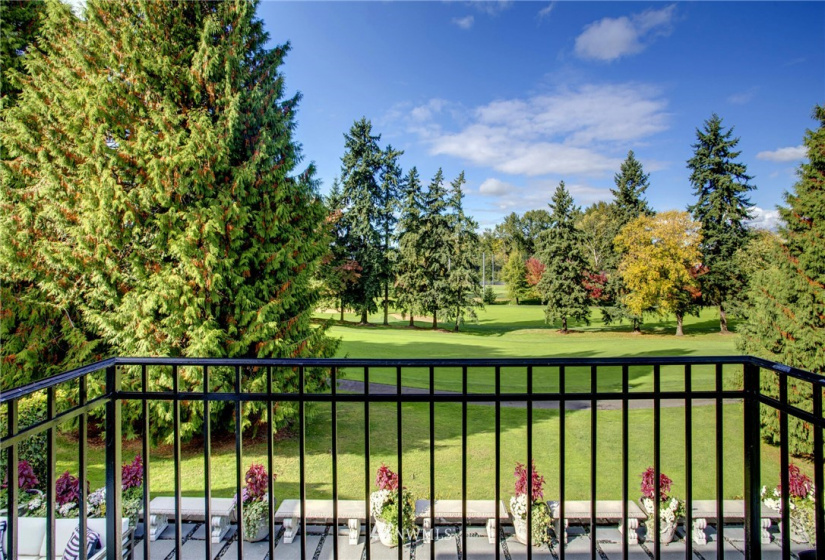 3338 Shore, Seattle, Washington 98112, 5 Bedrooms Bedrooms, ,4 BathroomsBathrooms,Residential,For Sale,Broadmoor,Shore,NWM1854139
