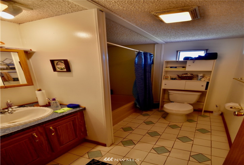 5579 Bay Ridge, Blaine, Washington 98230, 3 Bedrooms Bedrooms, ,1 BathroomBathrooms,Residential,For Sale,Bay Ridge Estates,Bay Ridge,NWM1850569