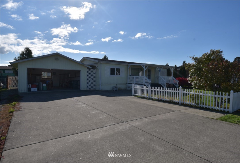 5579 Bay Ridge, Blaine, Washington 98230, 3 Bedrooms Bedrooms, ,1 BathroomBathrooms,Residential,For Sale,Bay Ridge Estates,Bay Ridge,NWM1850569
