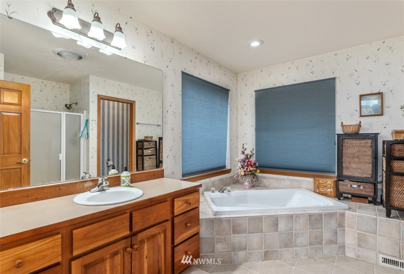 1013 Mallard, Camano Island, Washington 98282, 4 Bedrooms Bedrooms, ,2 BathroomsBathrooms,Residential,For Sale,Mallard,NWM1853826
