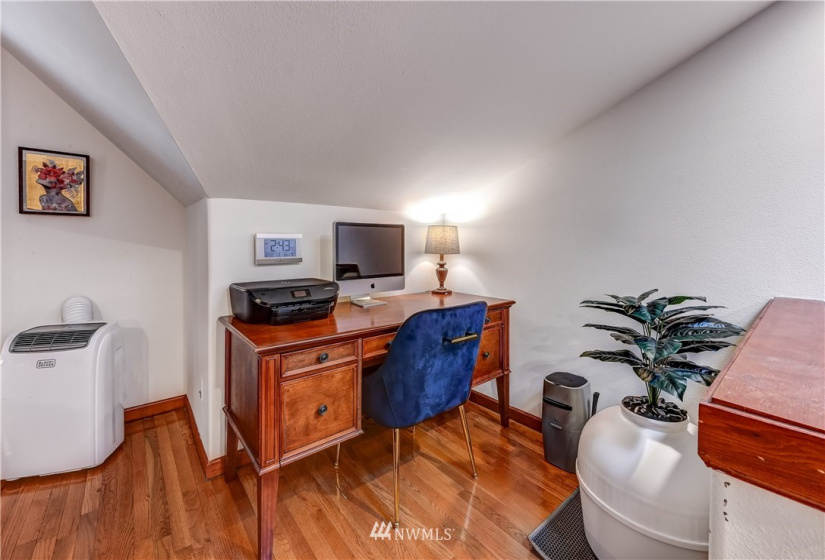 6819 Weedin, Seattle, Washington 98155, ,Residential Income,For Sale,Weedin,NWM1854564