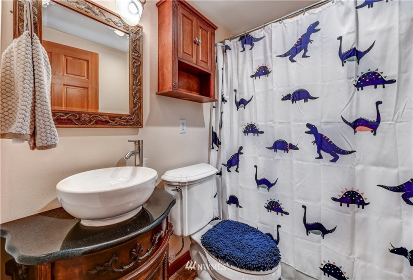 6819 Weedin, Seattle, Washington 98155, ,Residential Income,For Sale,Weedin,NWM1854564