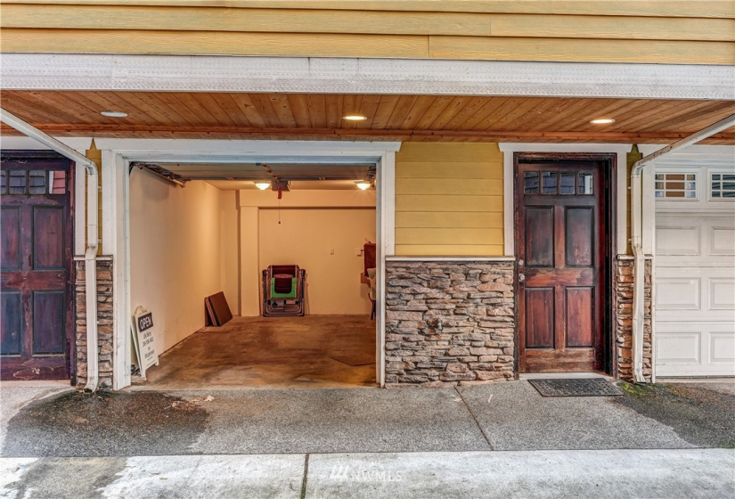 6819 Weedin, Seattle, Washington 98155, ,Residential Income,For Sale,Weedin,NWM1854564