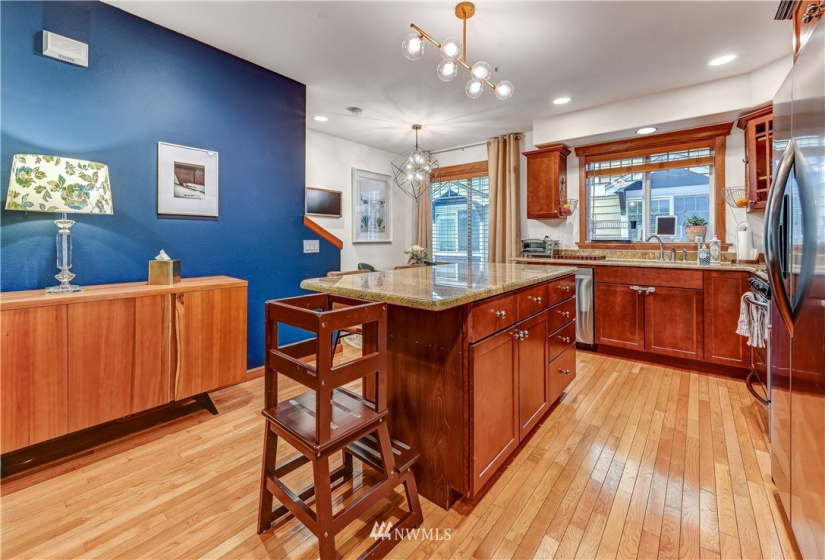 6819 Weedin, Seattle, Washington 98155, ,Residential Income,For Sale,Weedin,NWM1854564