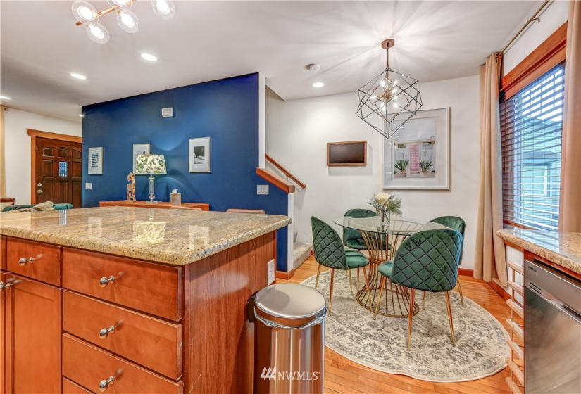 6819 Weedin, Seattle, Washington 98155, ,Residential Income,For Sale,Weedin,NWM1854564