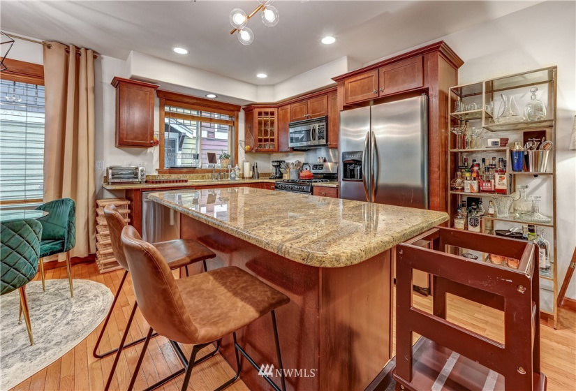6819 Weedin, Seattle, Washington 98155, ,Residential Income,For Sale,Weedin,NWM1854564