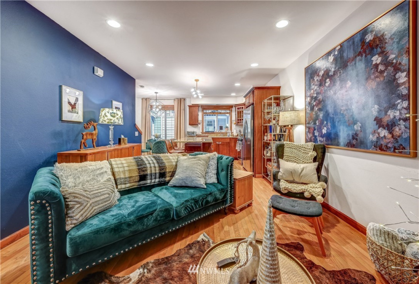 6819 Weedin, Seattle, Washington 98155, ,Residential Income,For Sale,Weedin,NWM1854564