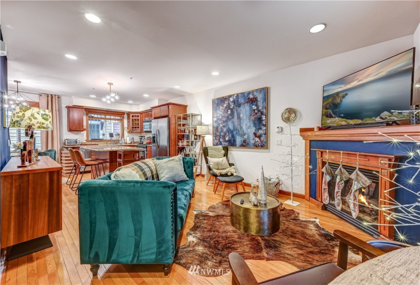 6819 Weedin, Seattle, Washington 98155, ,Residential Income,For Sale,Weedin,NWM1854564