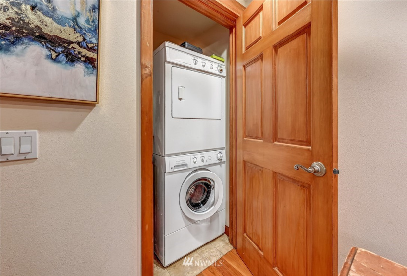 6819 Weedin, Seattle, Washington 98155, ,Residential Income,For Sale,Weedin,NWM1854564