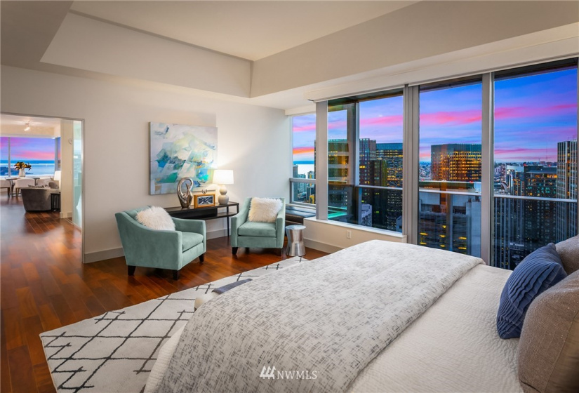 737 Olive, Seattle, Washington 98101, 3 Bedrooms Bedrooms, ,3 BathroomsBathrooms,Residential,For Sale,OLIVE 8 CONDOMINIUM,Olive,NWM1852132