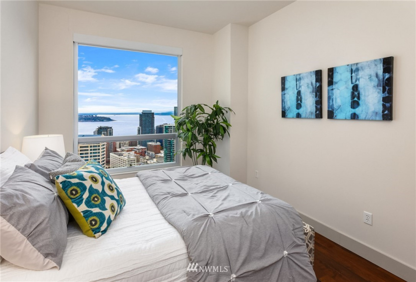 737 Olive, Seattle, Washington 98101, 3 Bedrooms Bedrooms, ,3 BathroomsBathrooms,Residential,For Sale,OLIVE 8 CONDOMINIUM,Olive,NWM1852132