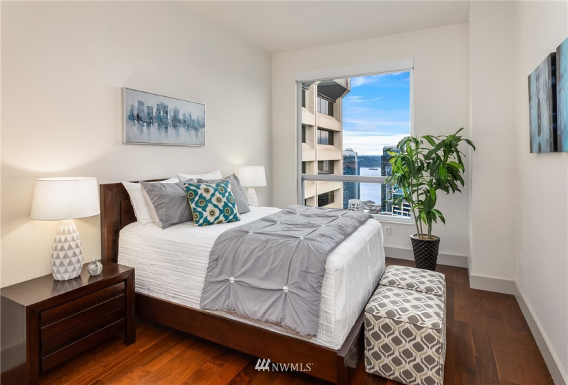 737 Olive, Seattle, Washington 98101, 3 Bedrooms Bedrooms, ,3 BathroomsBathrooms,Residential,For Sale,OLIVE 8 CONDOMINIUM,Olive,NWM1852132