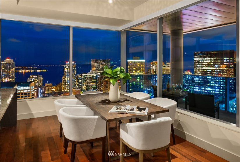 737 Olive, Seattle, Washington 98101, 3 Bedrooms Bedrooms, ,3 BathroomsBathrooms,Residential,For Sale,OLIVE 8 CONDOMINIUM,Olive,NWM1852132