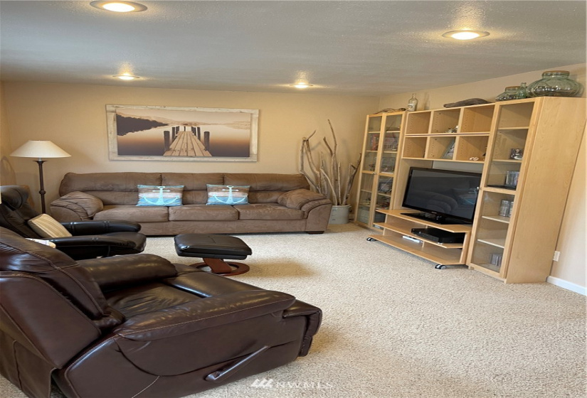 1611 Ocean Beach Blvd, Long Beach, Washington 98631, 2 Bedrooms Bedrooms, ,2 BathroomsBathrooms,Residential,For Sale,Beachcombers,Ocean Beach Blvd,NWM1851462