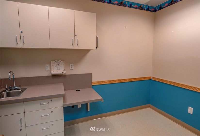 1100 Basich, Aberdeen, Washington 98520, ,Commercial Sale,For Sale,Basich,NWM1854916