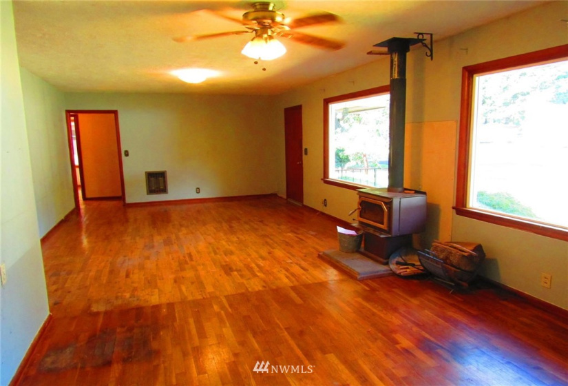 114 Miller, Randle, Washington 98377, 3 Bedrooms Bedrooms, ,2 BathroomsBathrooms,Residential,For Sale,Miller,NWM1854245