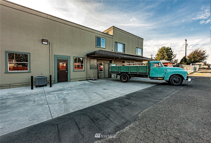 1105 Poplar, Walla Walla, Washington 99362, ,Commercial Sale,For Sale,Poplar,NWM1853508