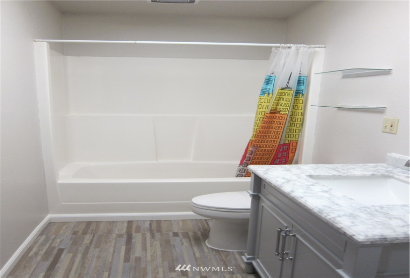 14201 45th, Bellevue, Washington 98006, 4 Bedrooms Bedrooms, ,2 BathroomsBathrooms,Residential Lease,For Rent,Somerset,45th,NWM1854528