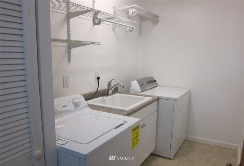 14201 45th, Bellevue, Washington 98006, 4 Bedrooms Bedrooms, ,2 BathroomsBathrooms,Residential Lease,For Rent,Somerset,45th,NWM1854528