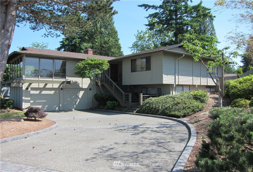 14201 45th, Bellevue, Washington 98006, 4 Bedrooms Bedrooms, ,2 BathroomsBathrooms,Residential Lease,For Rent,Somerset,45th,NWM1854528