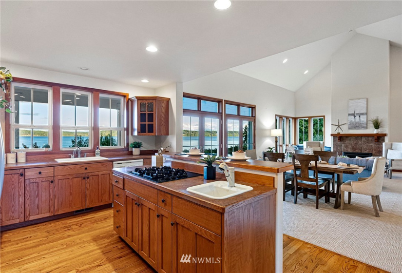 110 Smith Cove, Shelton, Washington 98584, 6 Bedrooms Bedrooms, ,2 BathroomsBathrooms,Residential,For Sale,Smith Cove,NWM1855033