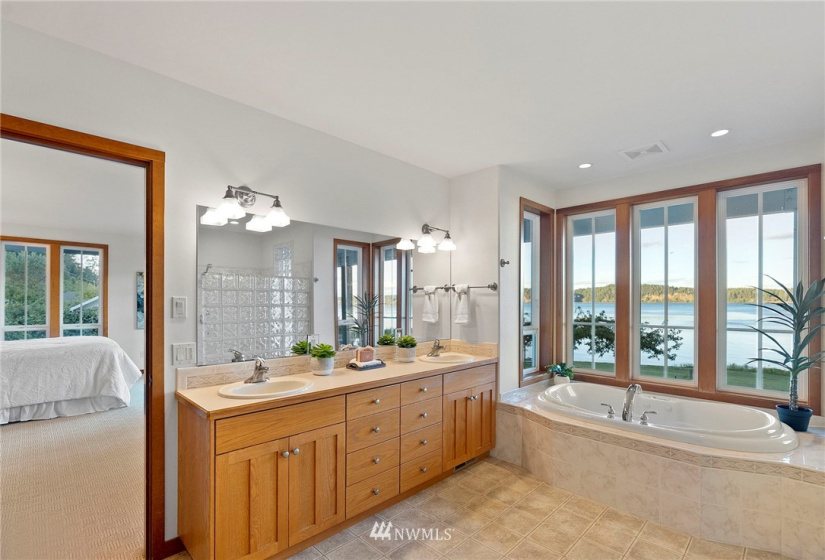 110 Smith Cove, Shelton, Washington 98584, 6 Bedrooms Bedrooms, ,2 BathroomsBathrooms,Residential,For Sale,Smith Cove,NWM1855033