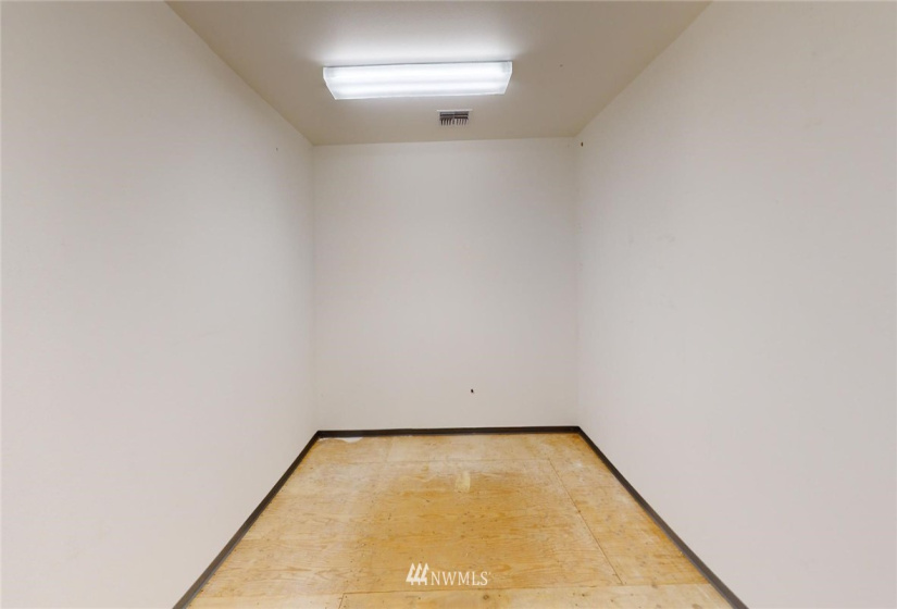 1300 Water St, Port Townsend, Washington 98368, ,Residential Lease,For Rent,Water St,NWM1855250