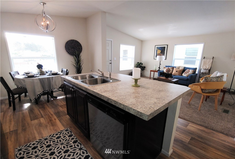 2010 Broadway, Hoquiam, Washington 98550, 2 Bedrooms Bedrooms, ,Manufactured In Park,For Sale,Broadway,NWM1855342