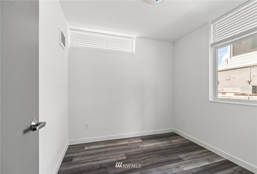 1306 Remington, Seattle, Washington 98122, 8 Bedrooms Bedrooms, ,Residential,For Sale,Remington,NWM1855625
