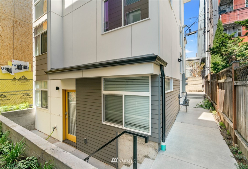 1306 Remington, Seattle, Washington 98122, 8 Bedrooms Bedrooms, ,Residential,For Sale,Remington,NWM1855625
