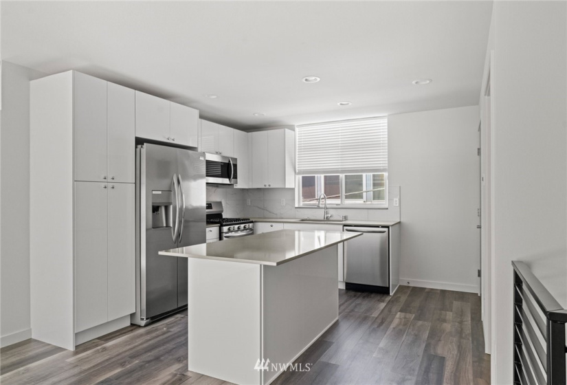 1306 Remington, Seattle, Washington 98122, 8 Bedrooms Bedrooms, ,Residential,For Sale,Remington,NWM1855625