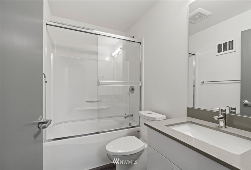 1306 Remington, Seattle, Washington 98122, 8 Bedrooms Bedrooms, ,Residential,For Sale,Remington,NWM1855625