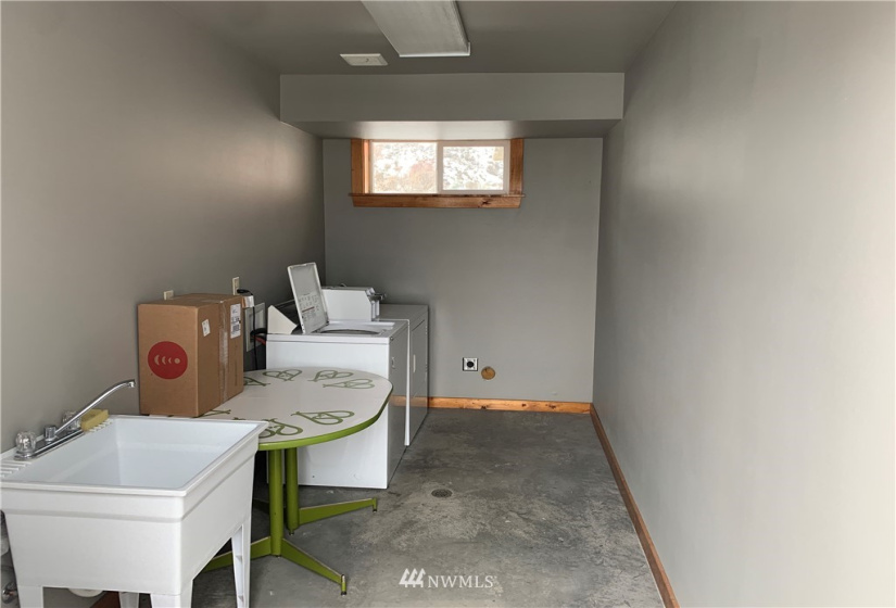 5 Ln Swann, Oroville, Washington 98844, ,Commercial Sale,For Sale,Swann,NWM1854598